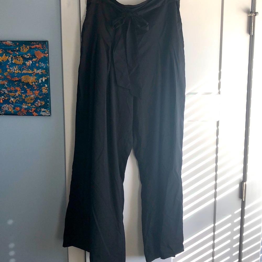 Plus size black palazzo pant